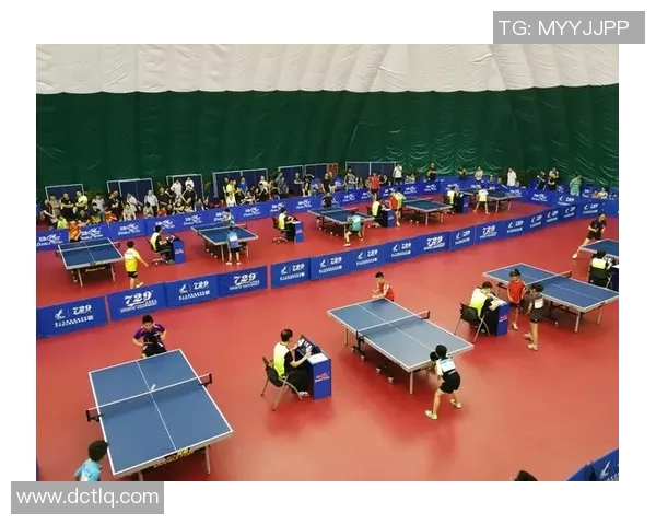 南京城市马拉松点评:飞盘队展现灵活性与团队协作的完美结合 南京城市马拉松点评:飞盘队展现灵活性与团队协作的完美结合